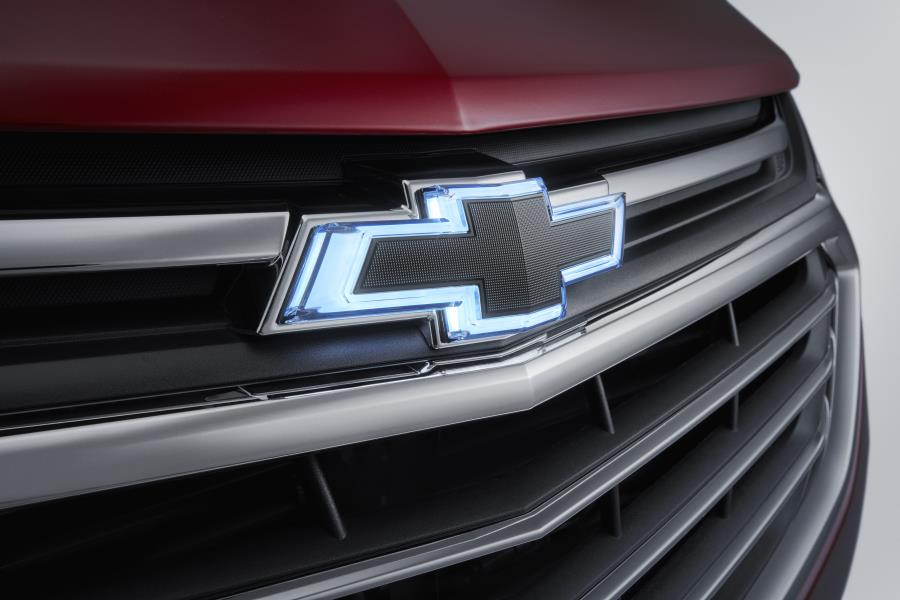 Chevrolet Equinox Front Illuminated and Rear Non-Illuminated Bowtie ...